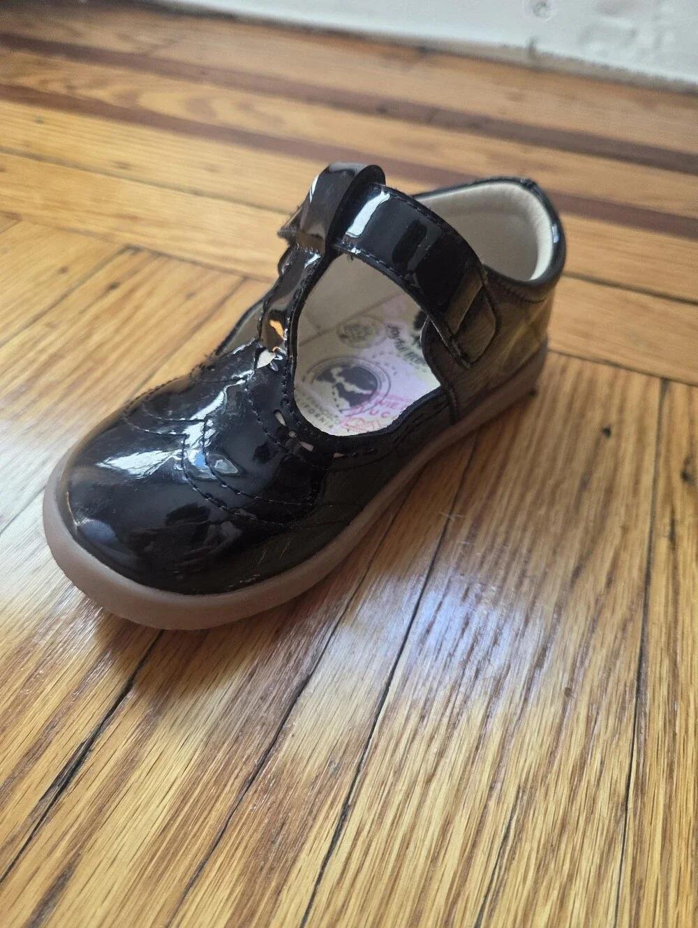 Livie & Luca AMICA T-Strap Mary Jane Heart Cutout Shoes- Size 7 Toddler Black